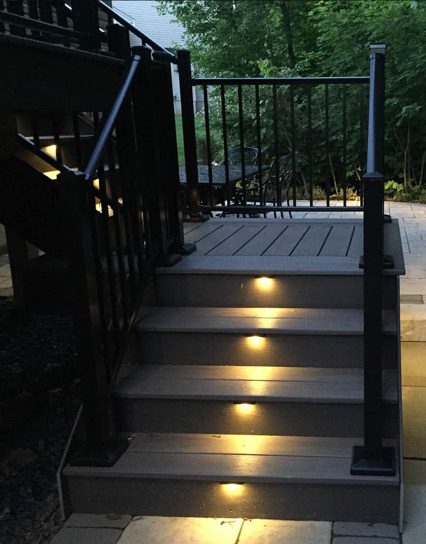 Black Tru-Scapes TS-25WMA LED Slim Puck Light for Deck Post or Step 