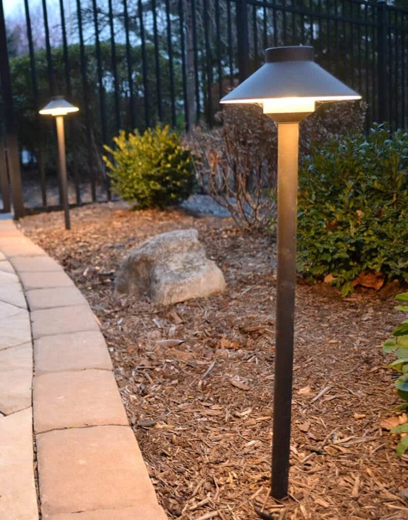 tru scapes deck fence lighting LED ground stake 2